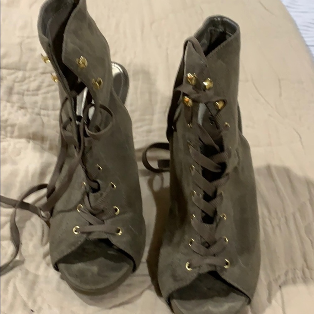 High heels/ boots